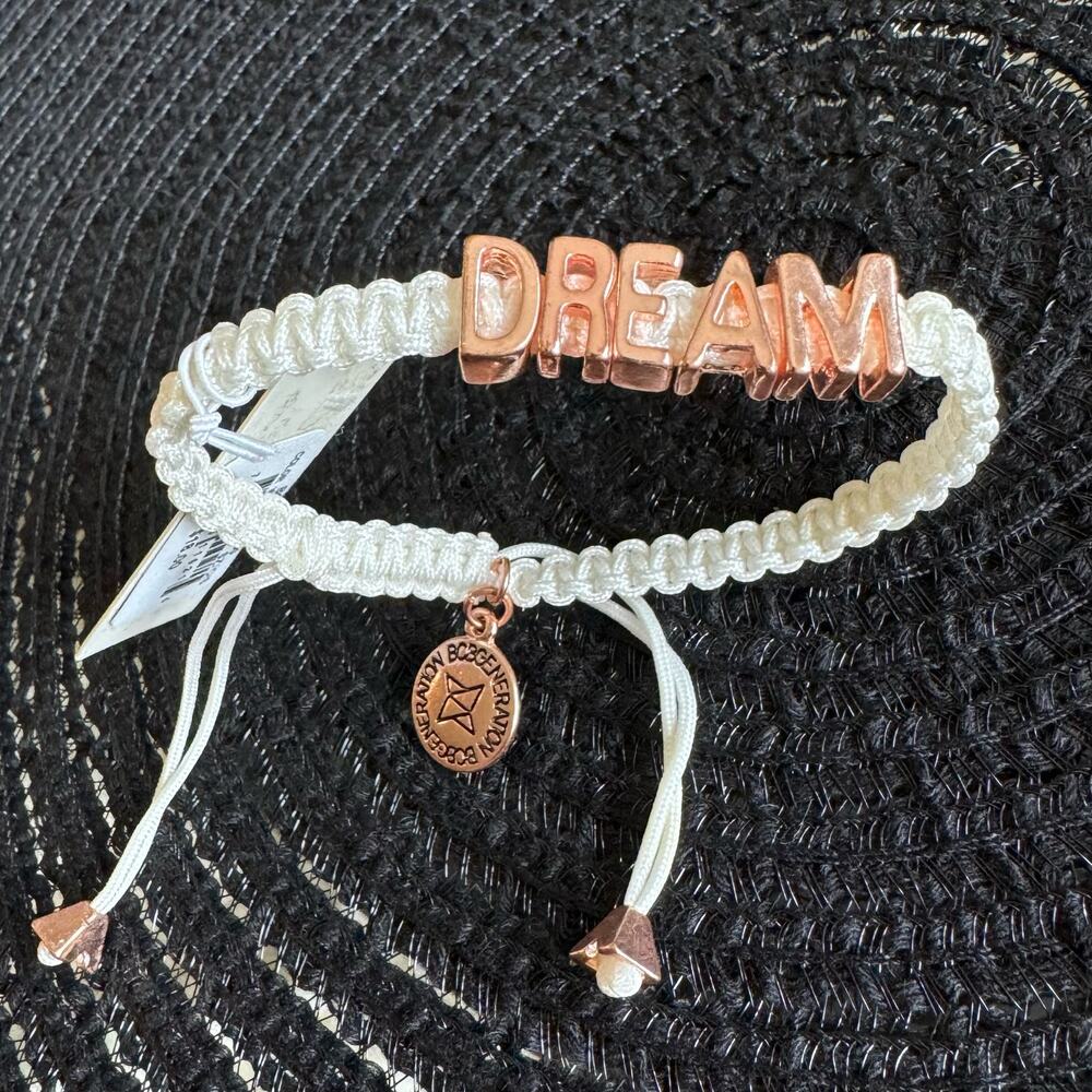 BCBG affirmation bracelet “ DREAM”